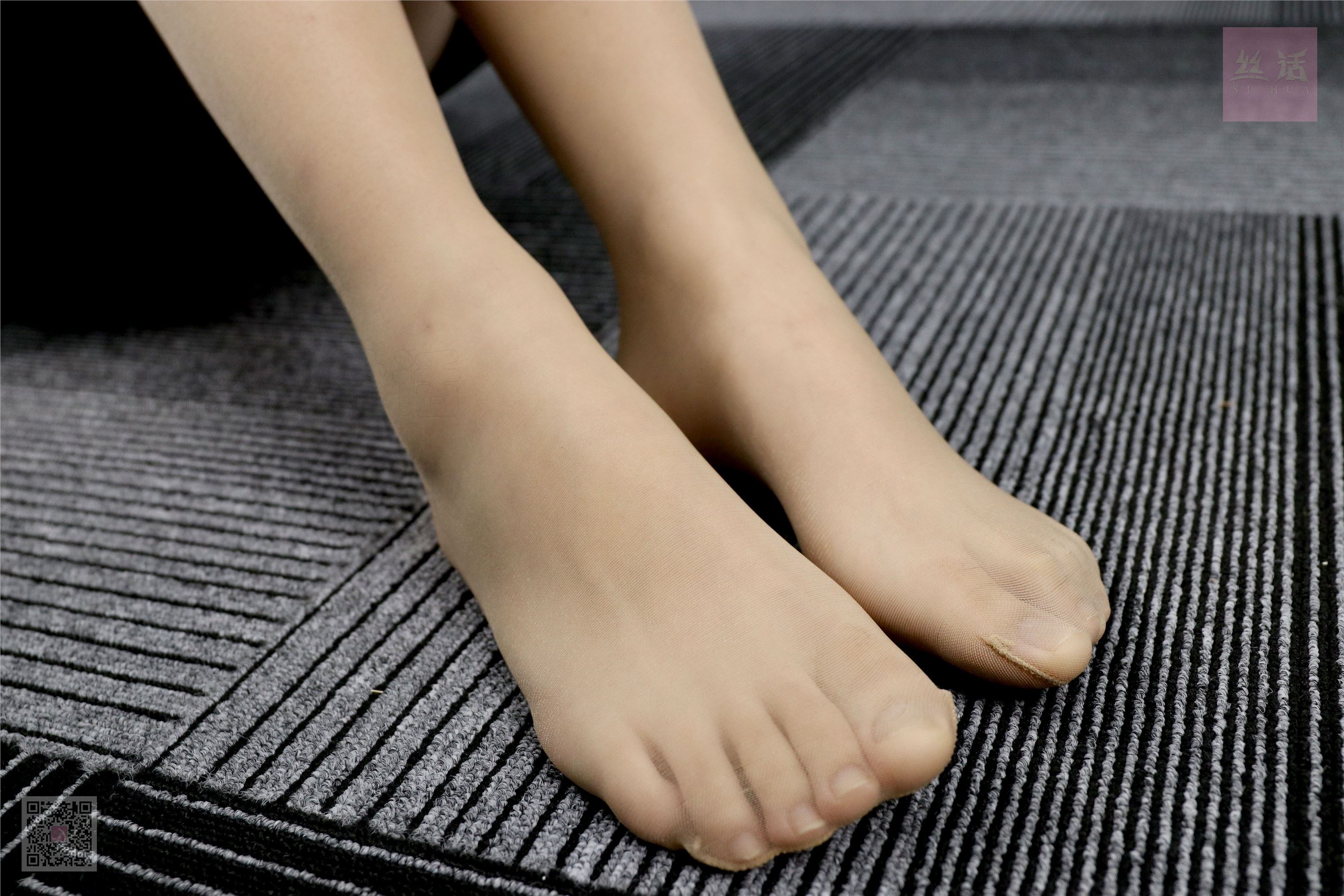 SiHua思话  SH011 可乐 妆台女郎